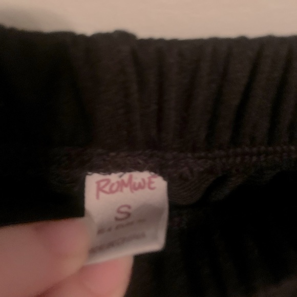 ROMWE Small Sweatpants - Picture 3 of 4